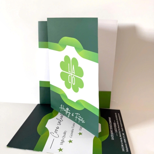 Mẫu folder chất liệu giấy C300gsm